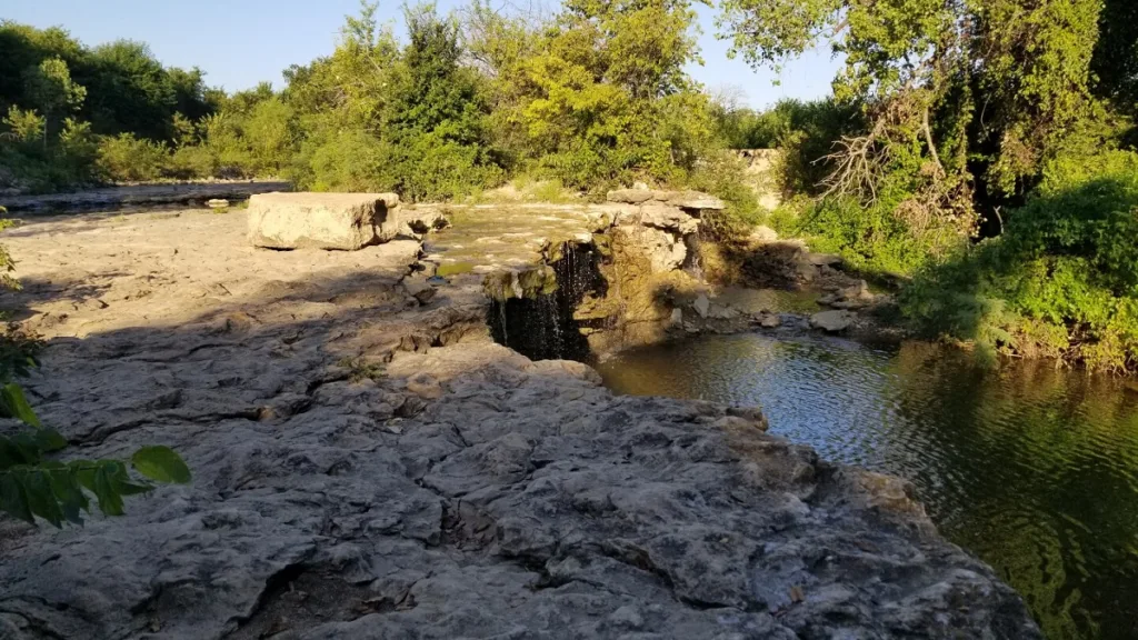 Tandy Hills Waterfall